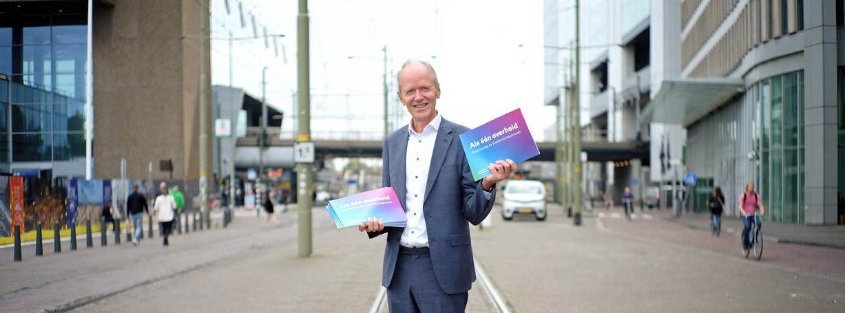 Bernard ter Haar op de markt met het nieuwe rapport