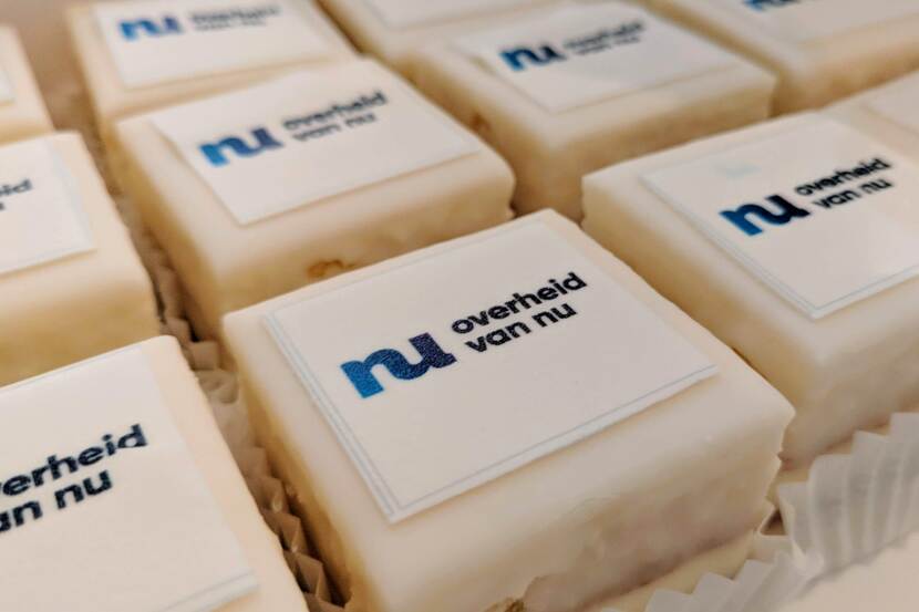 gebakjes met het Overheid van Nu logo