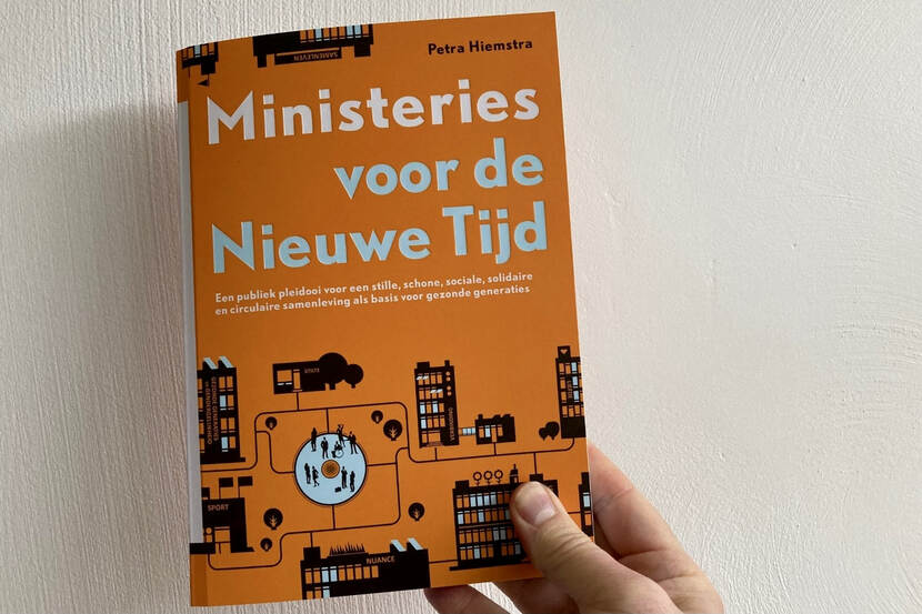 Boek 'Ministeries voor de nieuwe tijd'