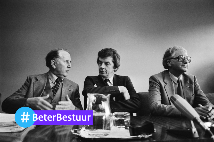 Chris van Veen (VNO), Wim Kok (FNV) en Harm van der Meulen (CNV) tijdens de persconferentie van het Akkoord van Wassenaar op 24 november 1982.