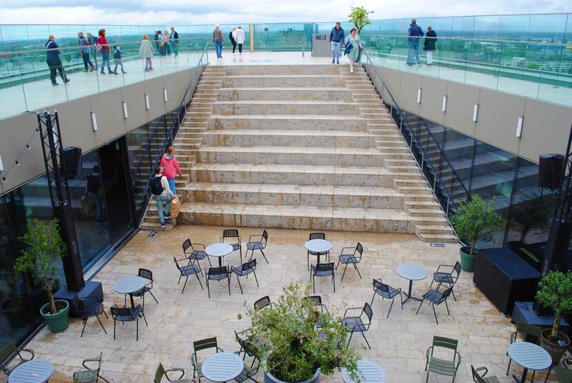 Het dakterras van het Forum gebouw