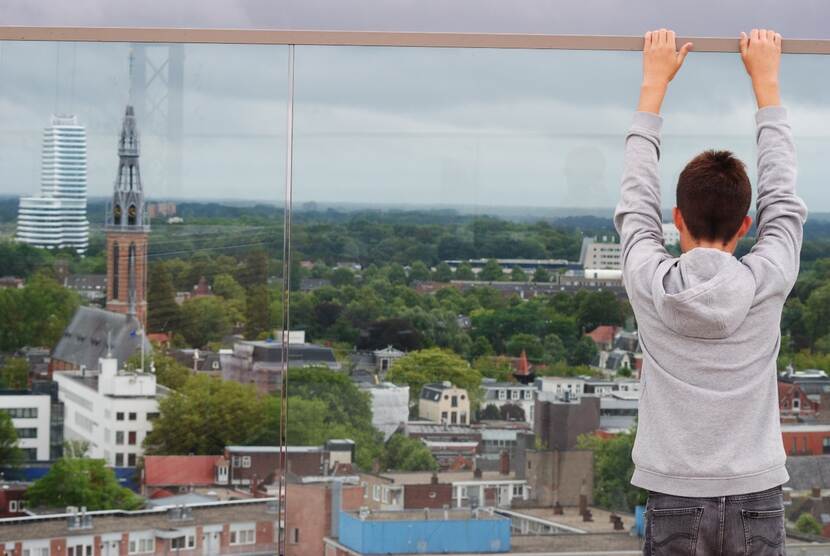 Hoog uitzicht met gebouwen