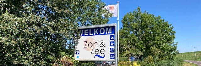 De ingang van de camping Zon & Zee